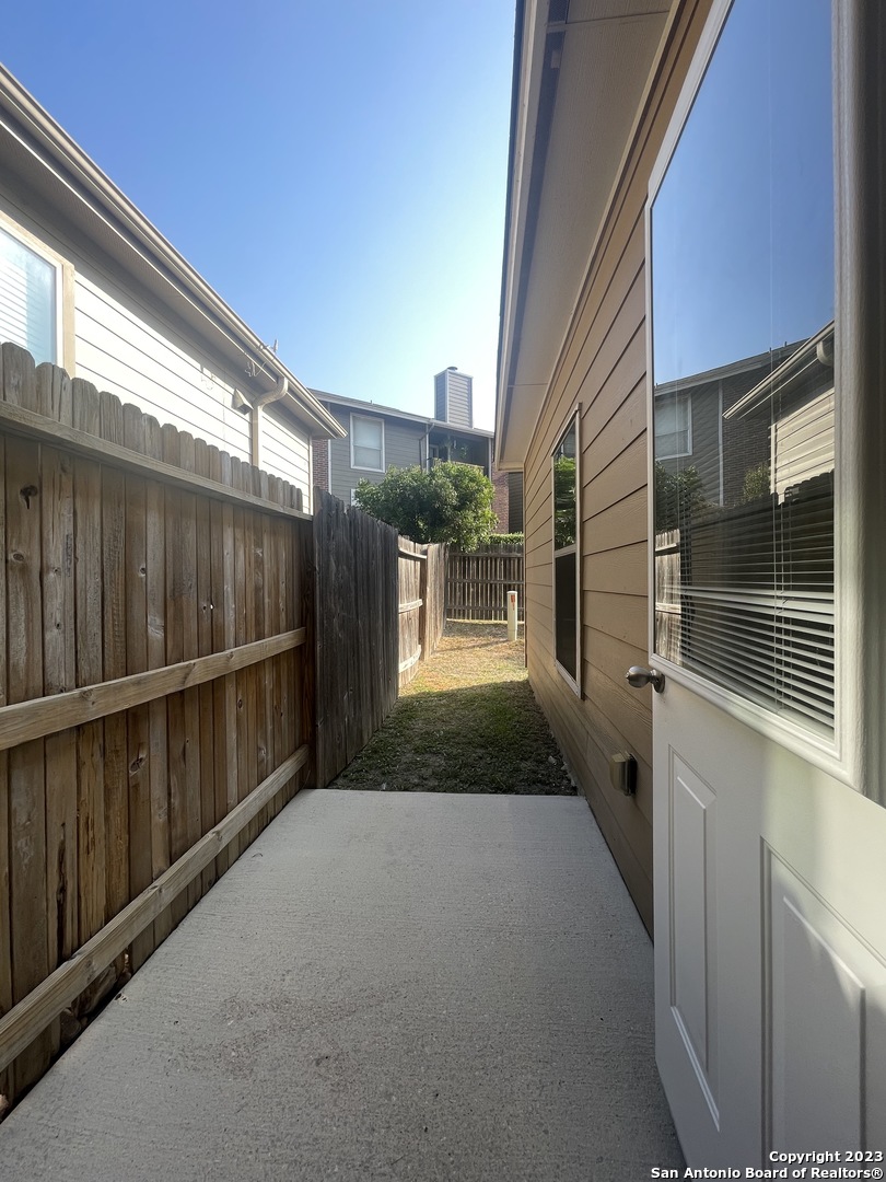 main property photo 31