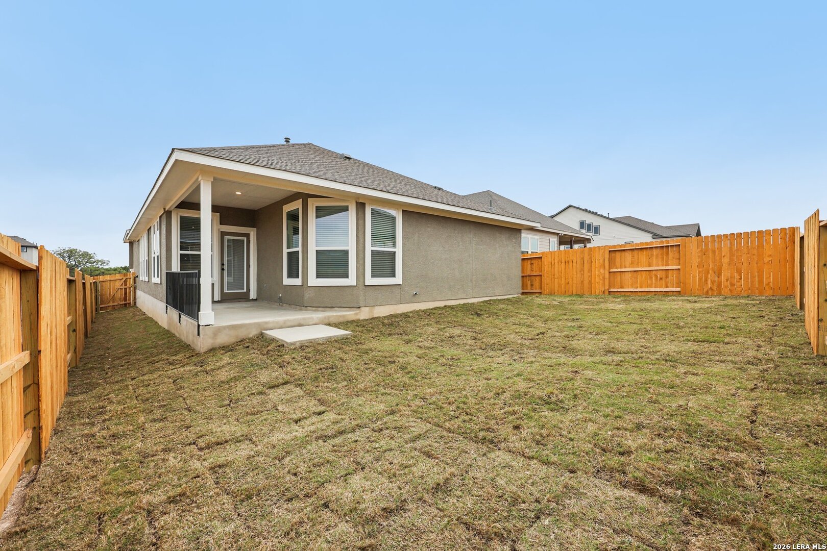 main property photo 22