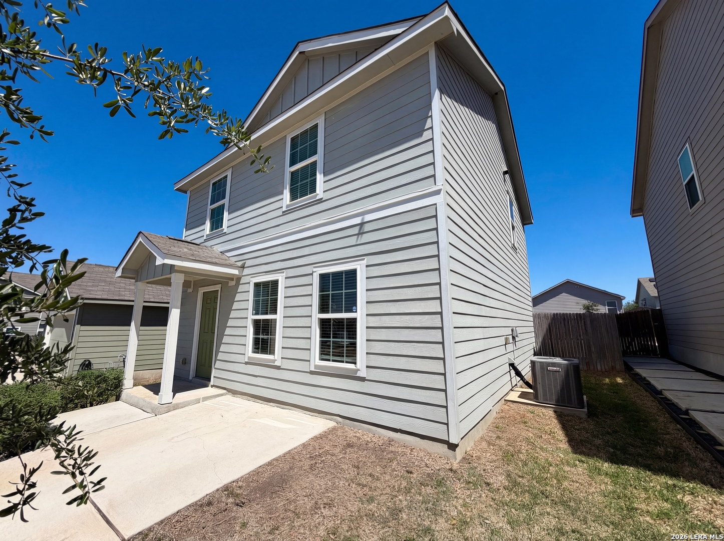 main property photo 5