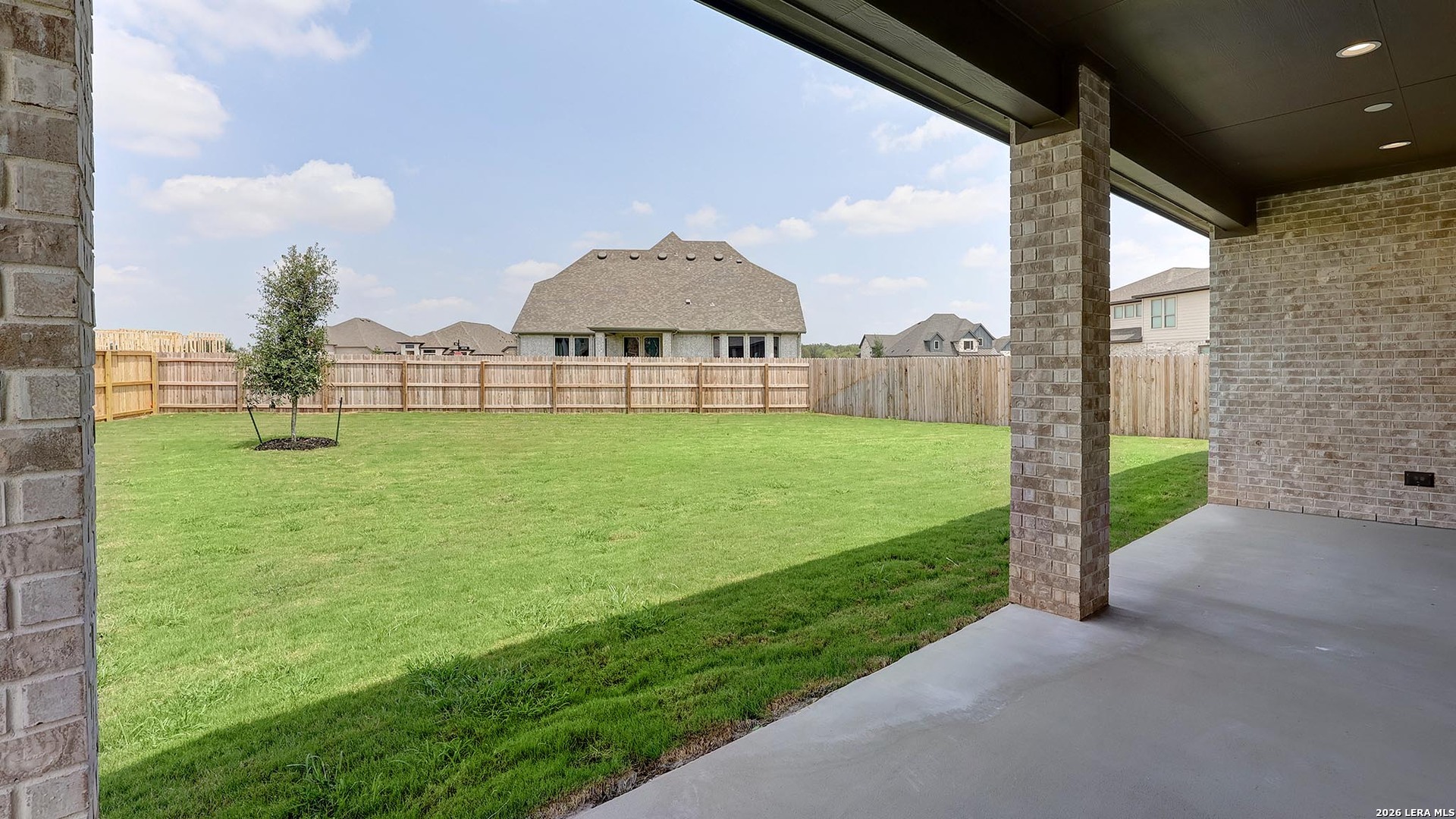 main property photo 25