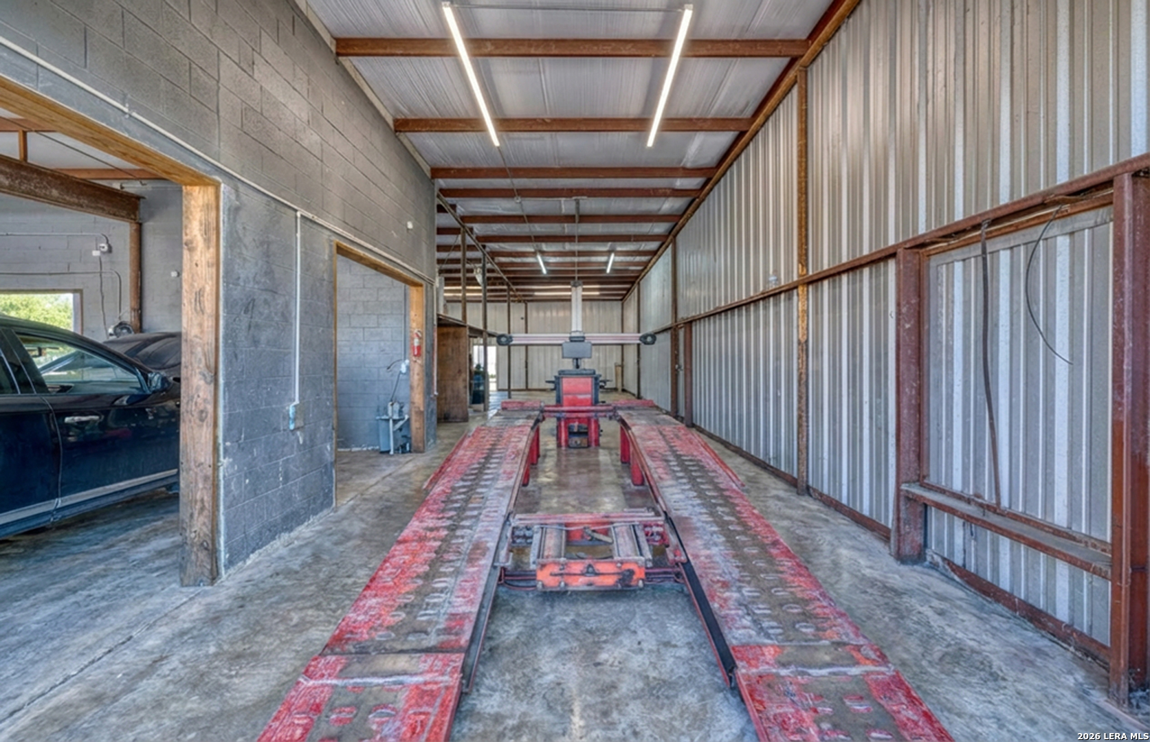 main property photo 17