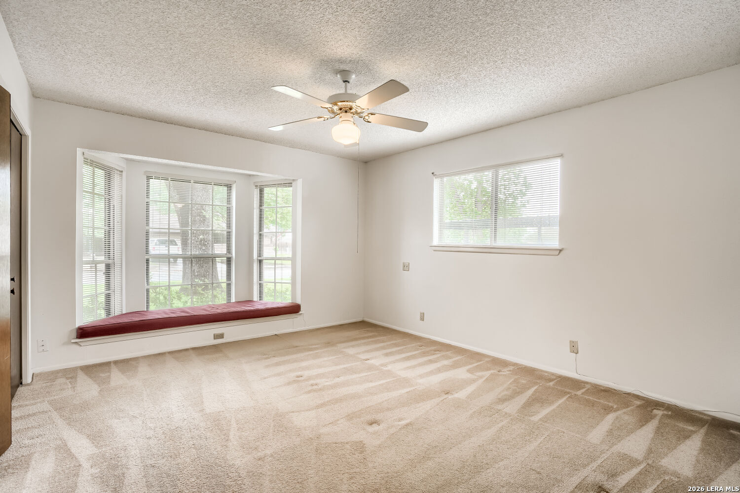 property viewer photo 14