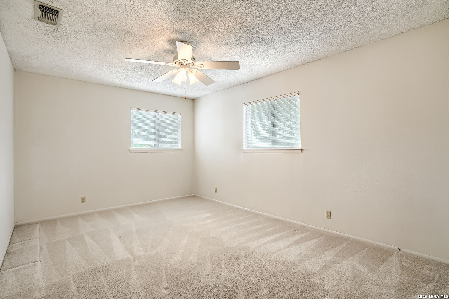 property viewer photo 23