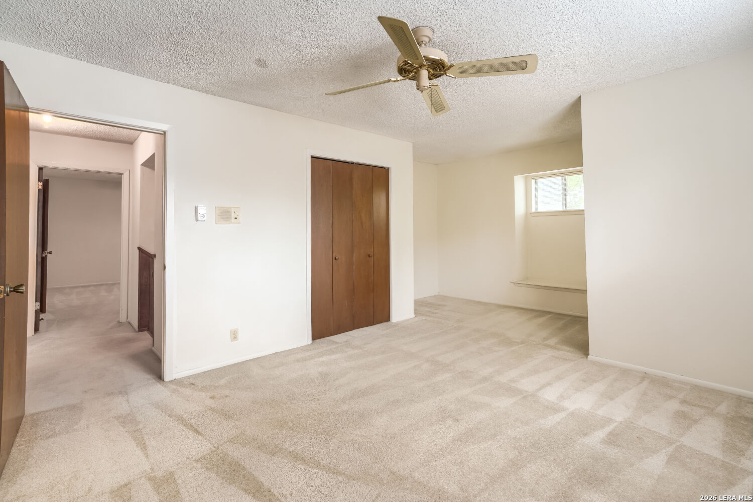 property viewer photo 24