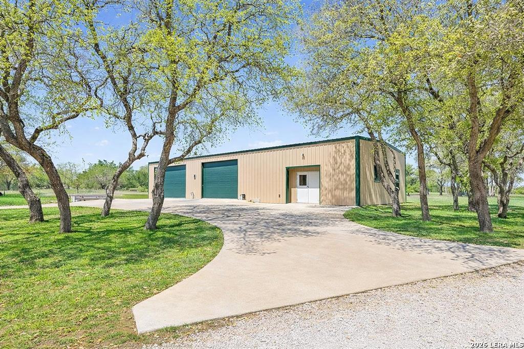 main property photo 27