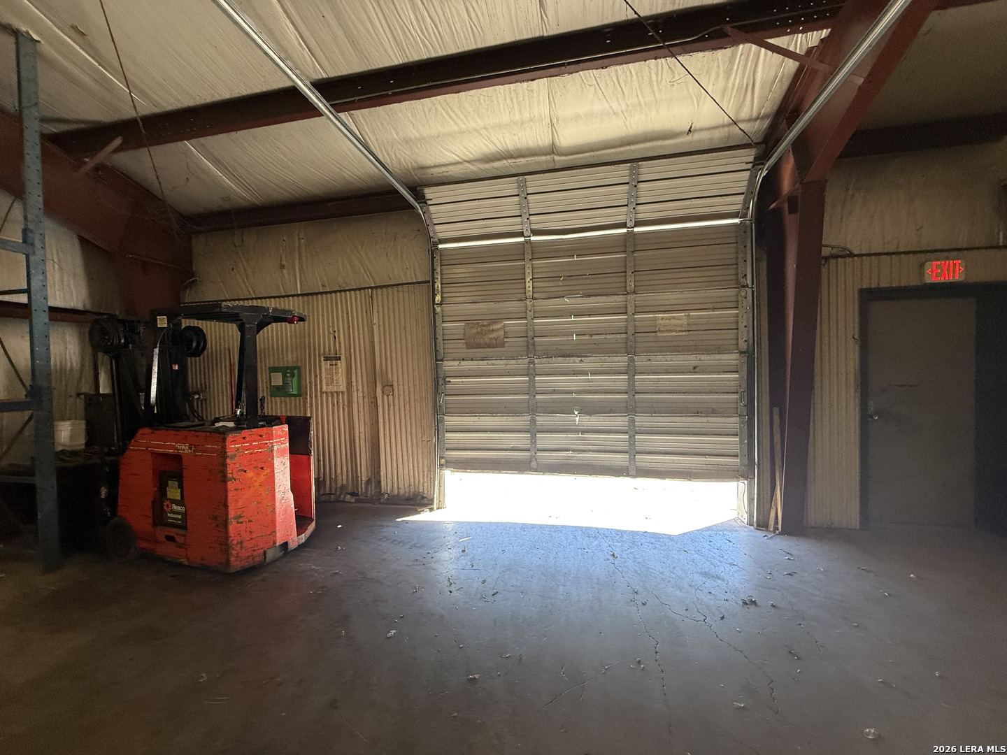 main property photo 17