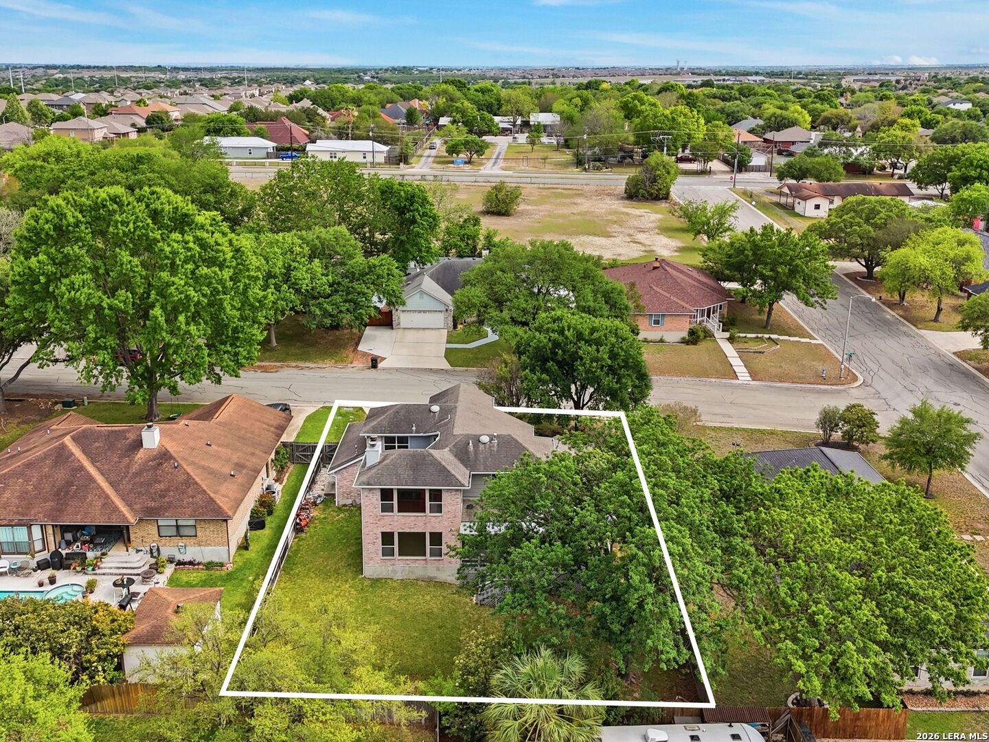main property photo 35