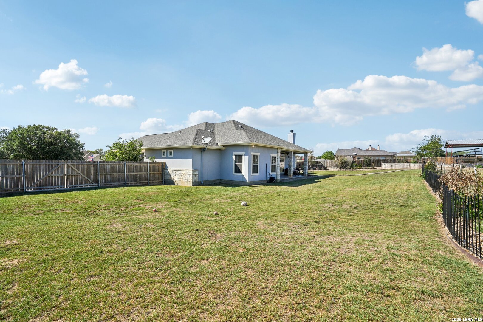main property photo 33