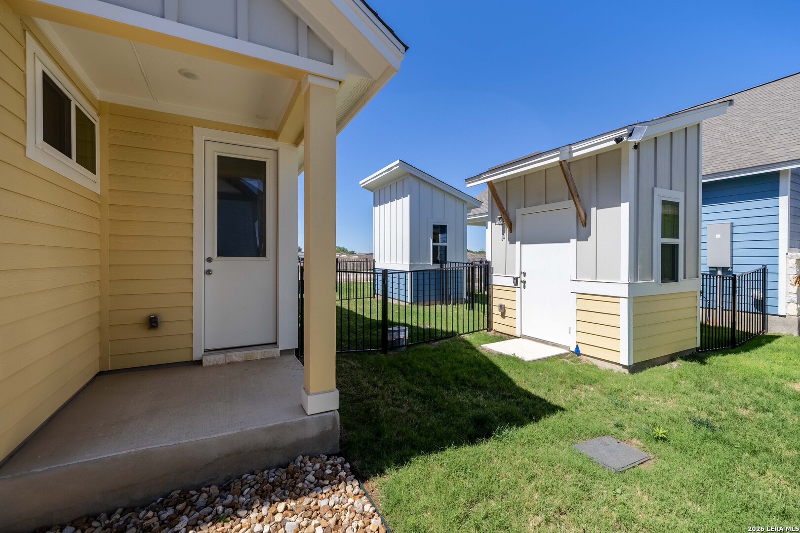 main property photo 17