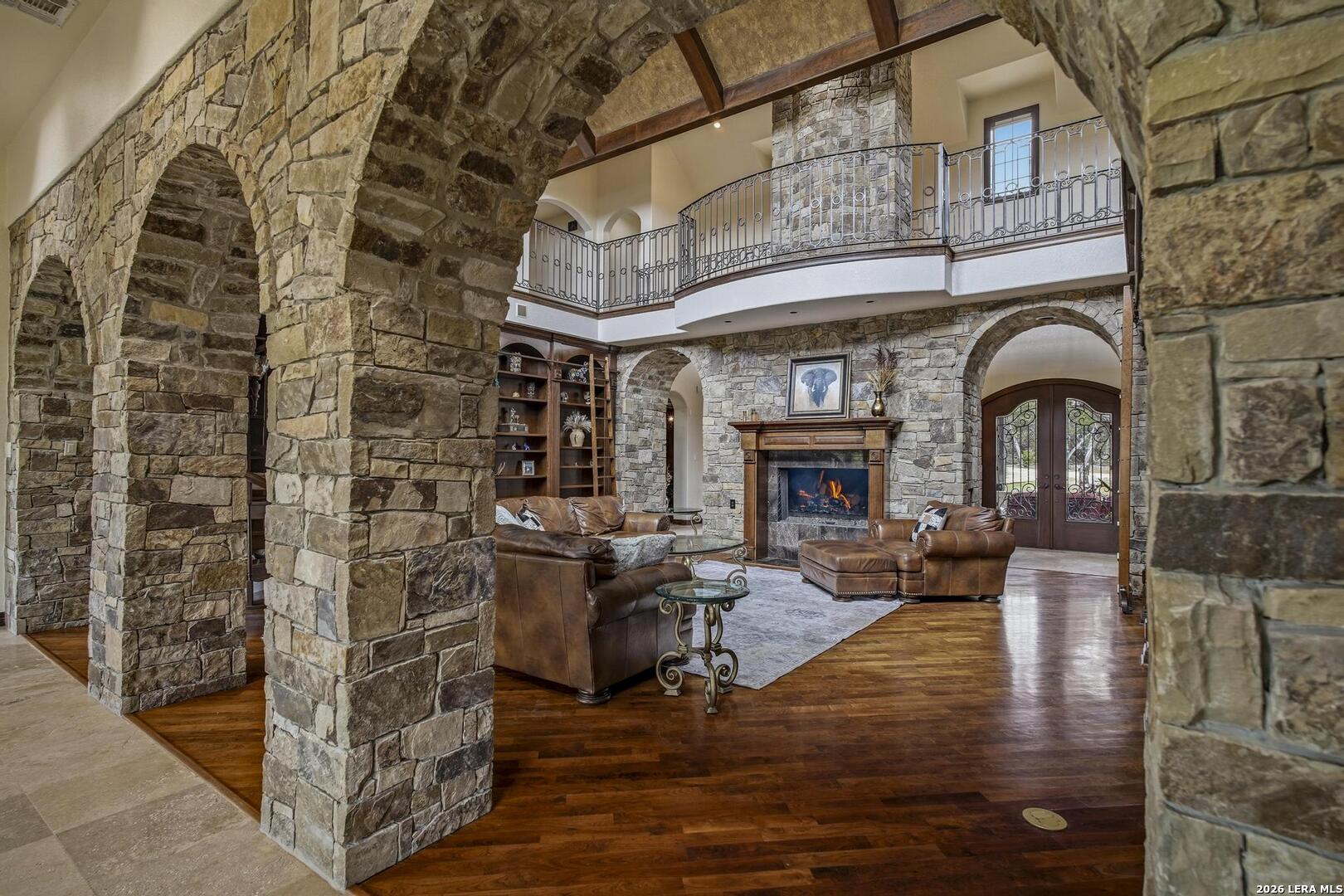 main property photo 31