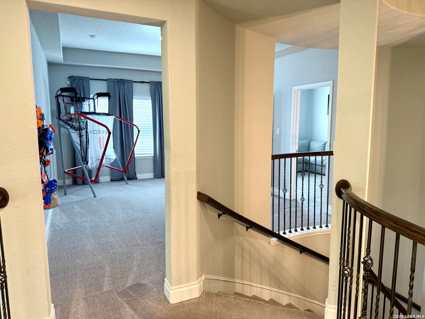 main property photo 30