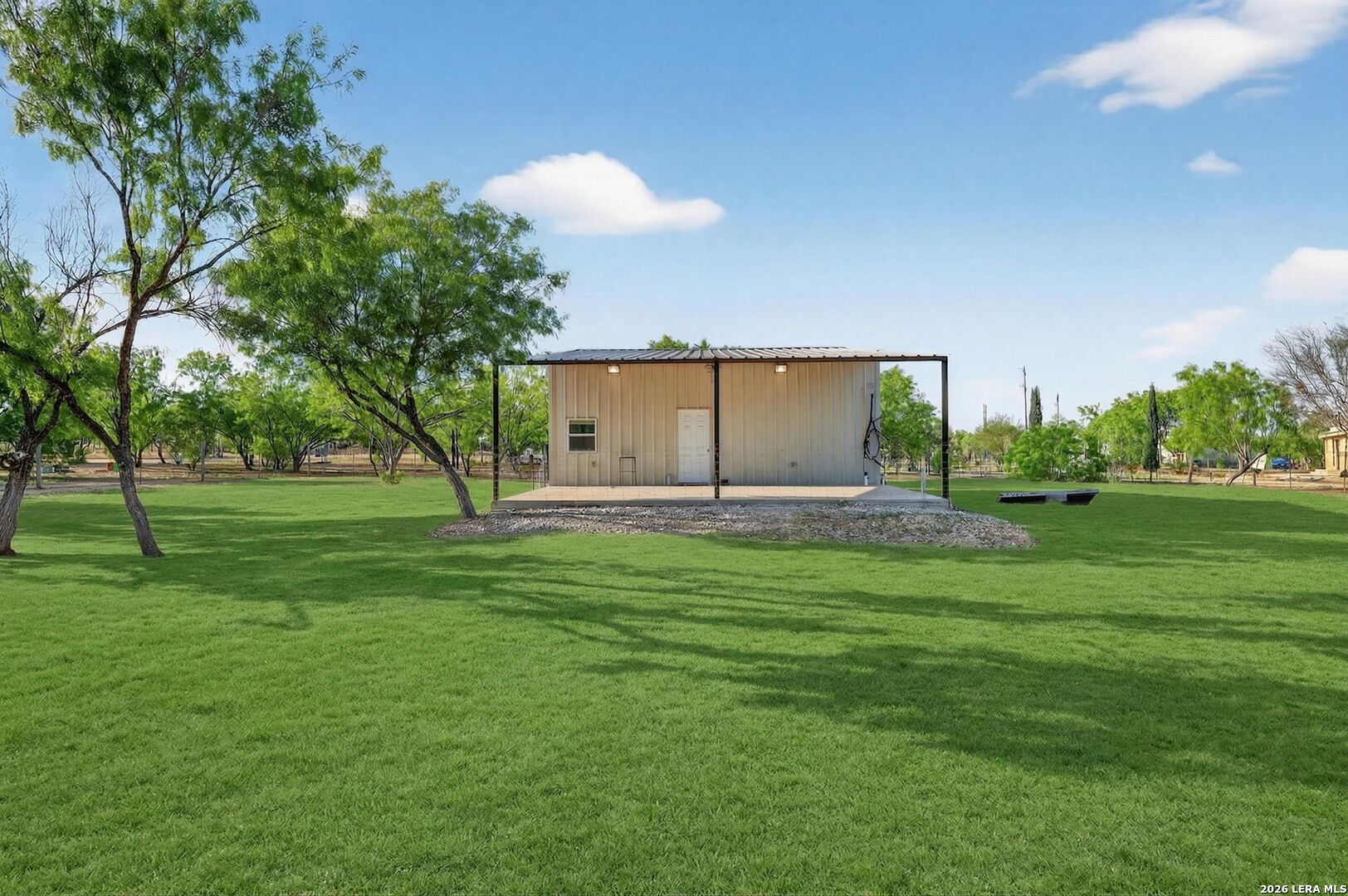 main property photo 5
