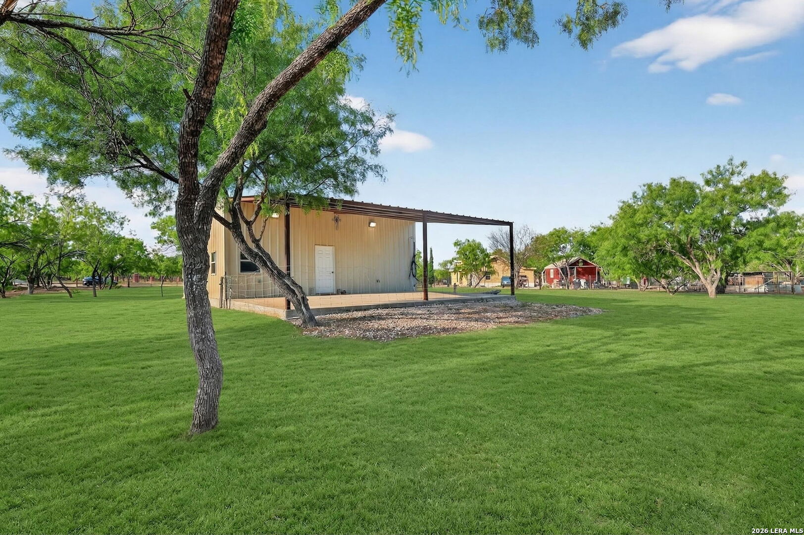 main property photo 6
