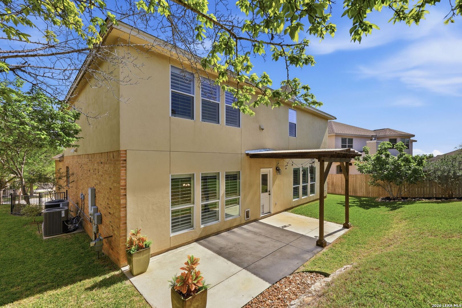 main property photo 38