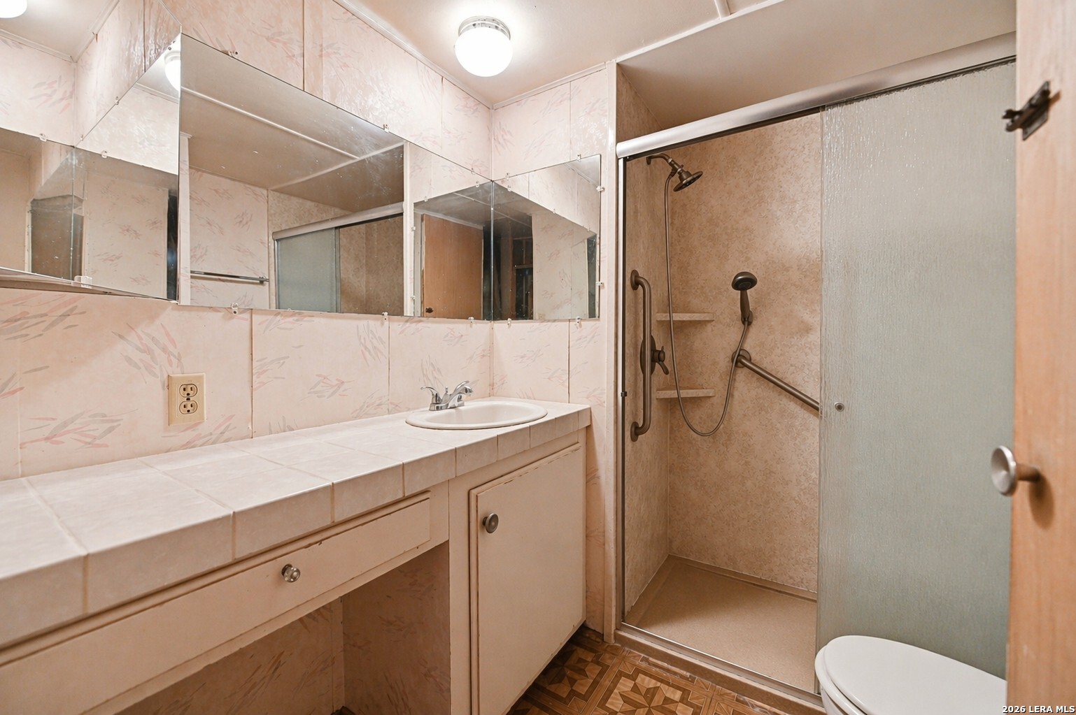 main property photo 12