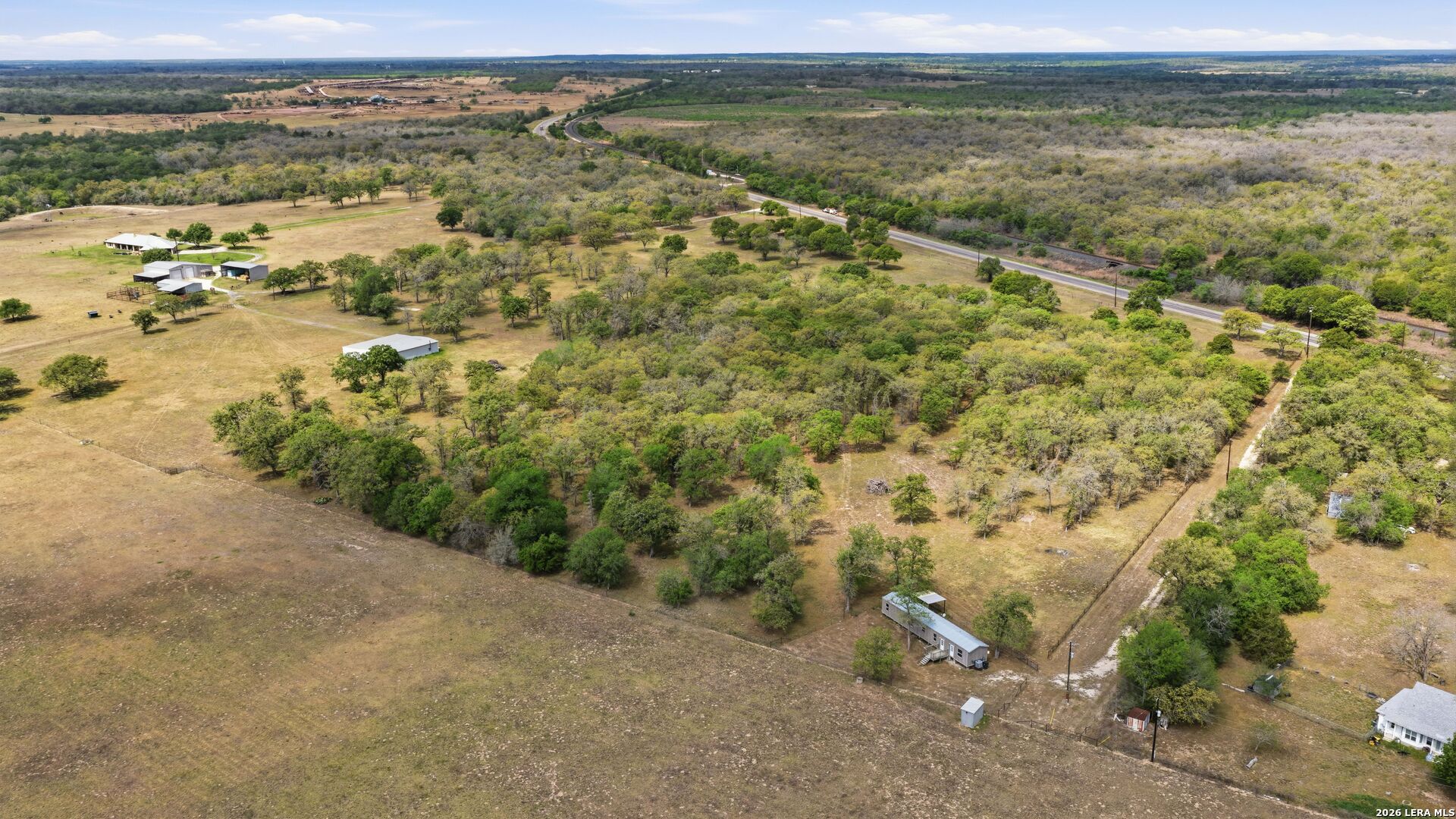 main property photo 4
