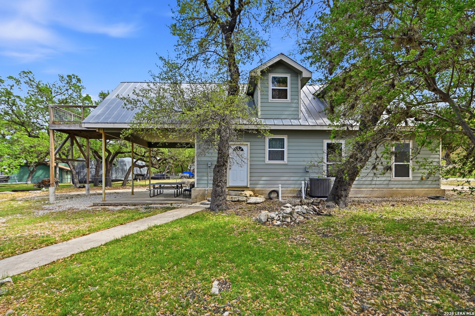 main property photo 59