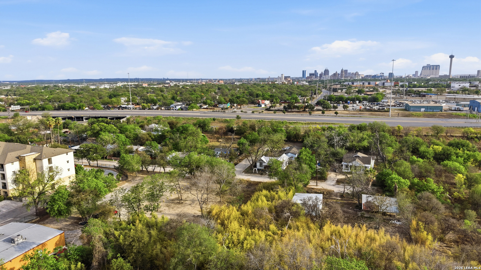 main property photo 4