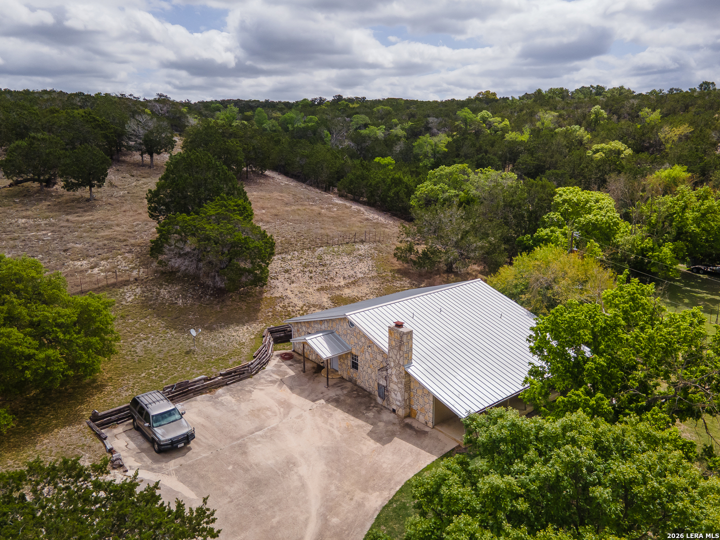main property photo 50