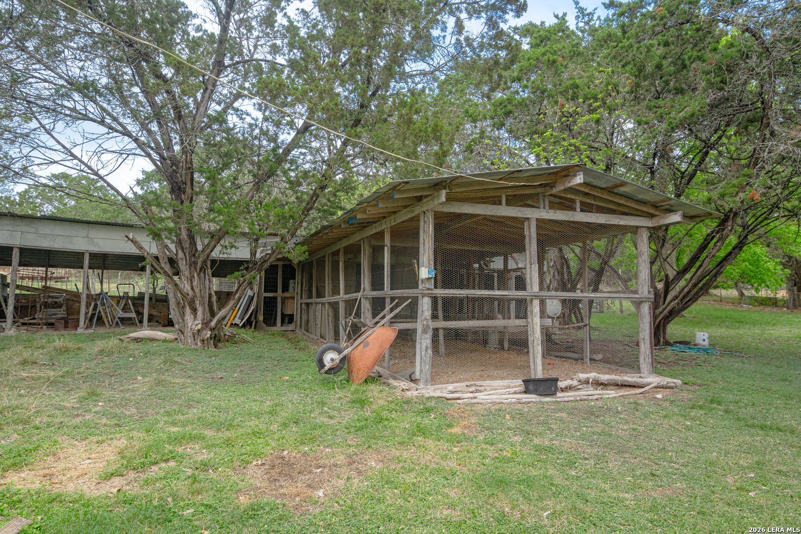 main property photo 6