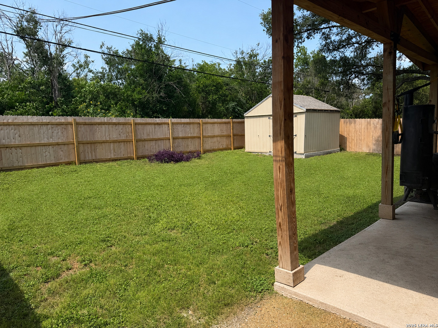 main property photo 13