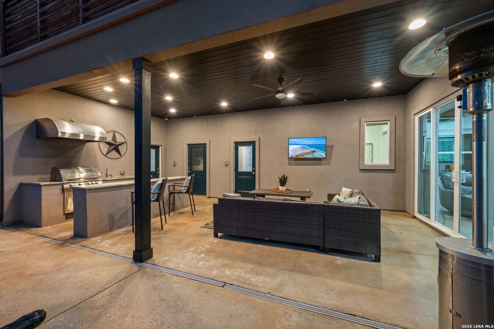 main property photo 48