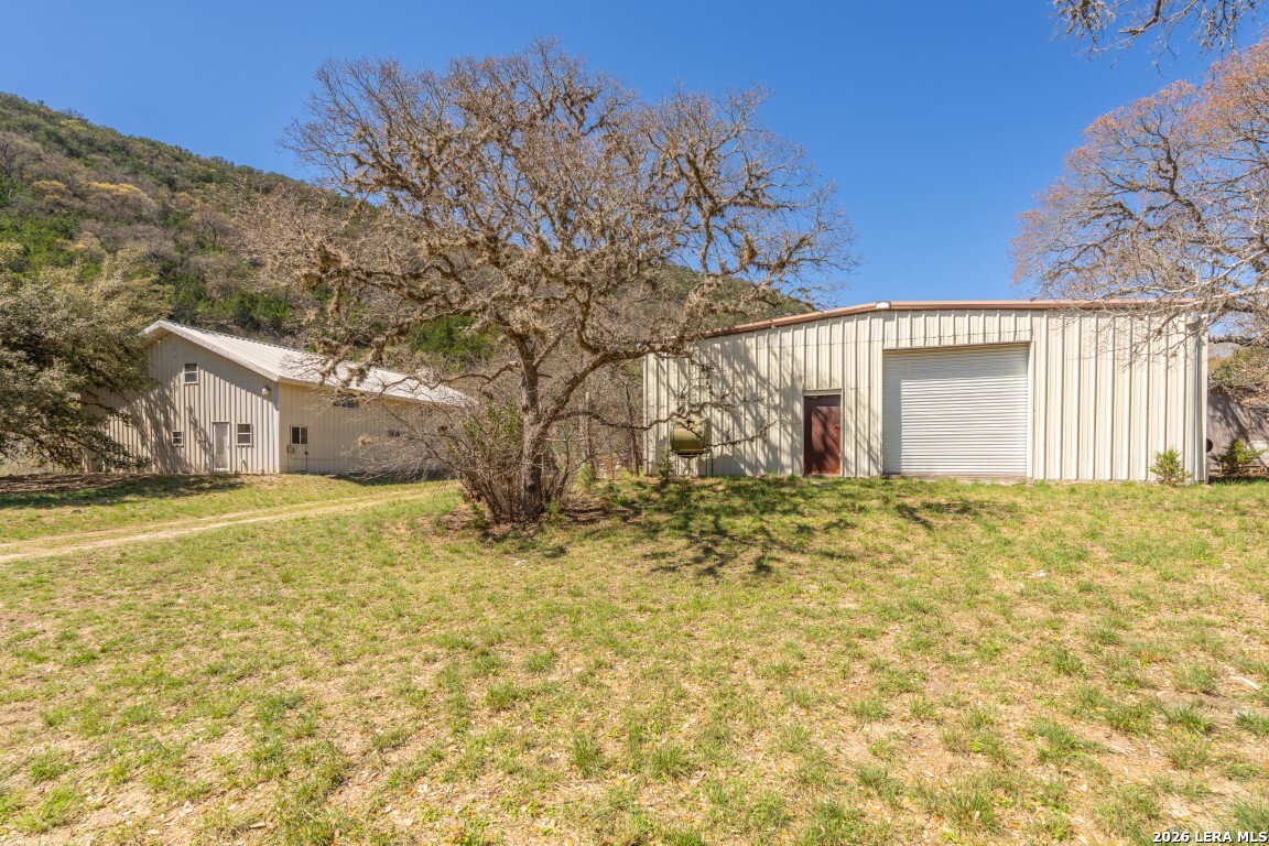 main property photo 11