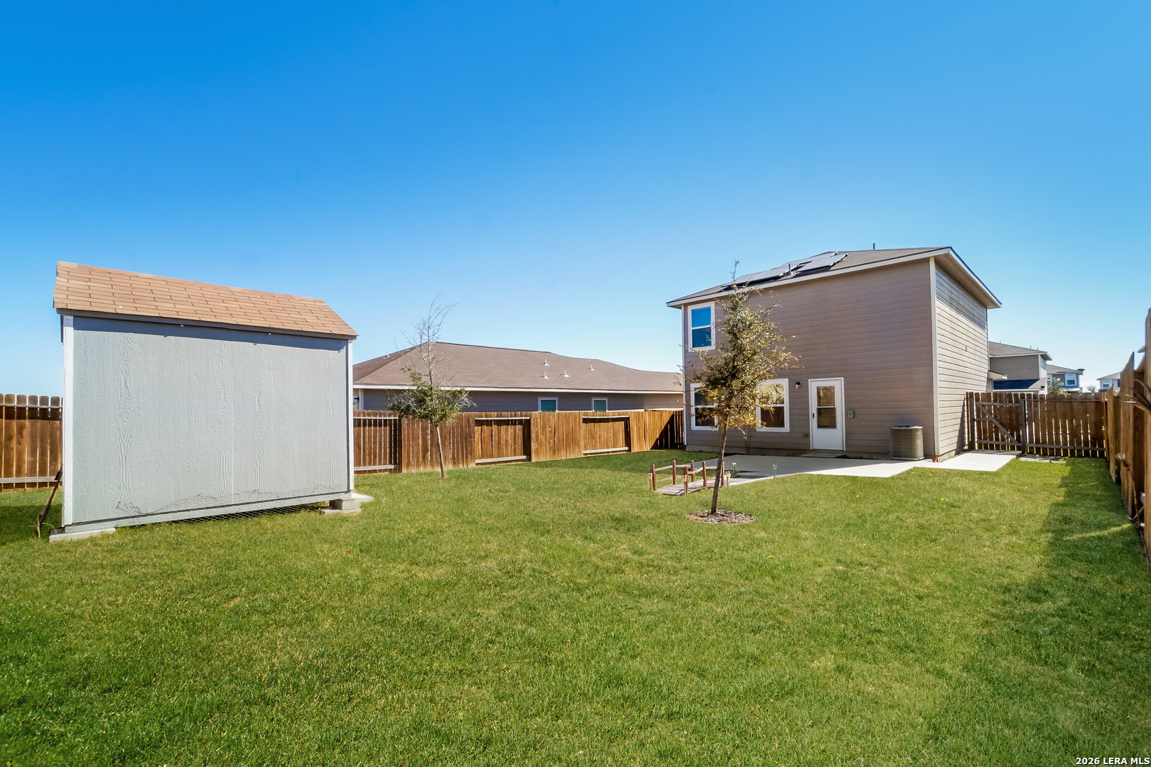 main property photo 13