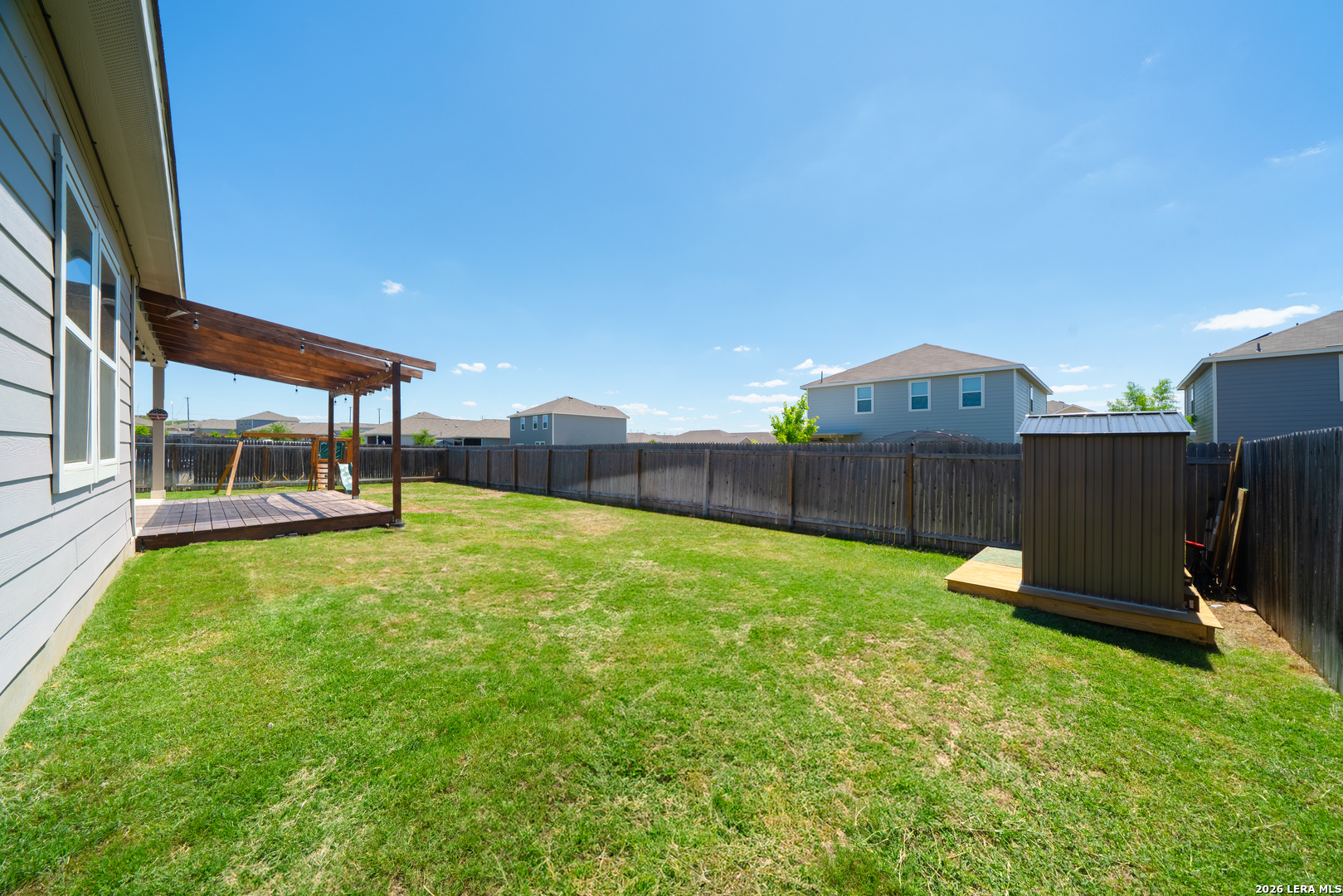 main property photo 23