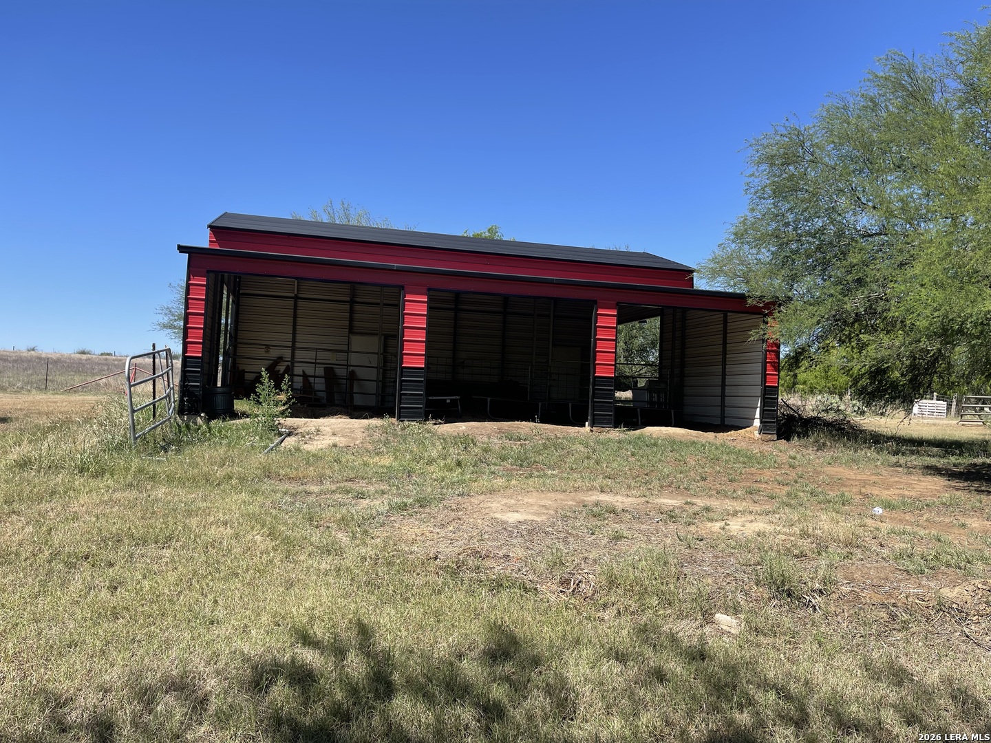 main property photo 18
