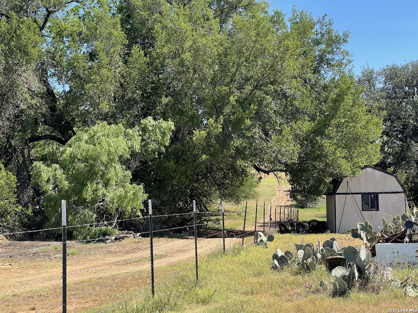 main property photo 20