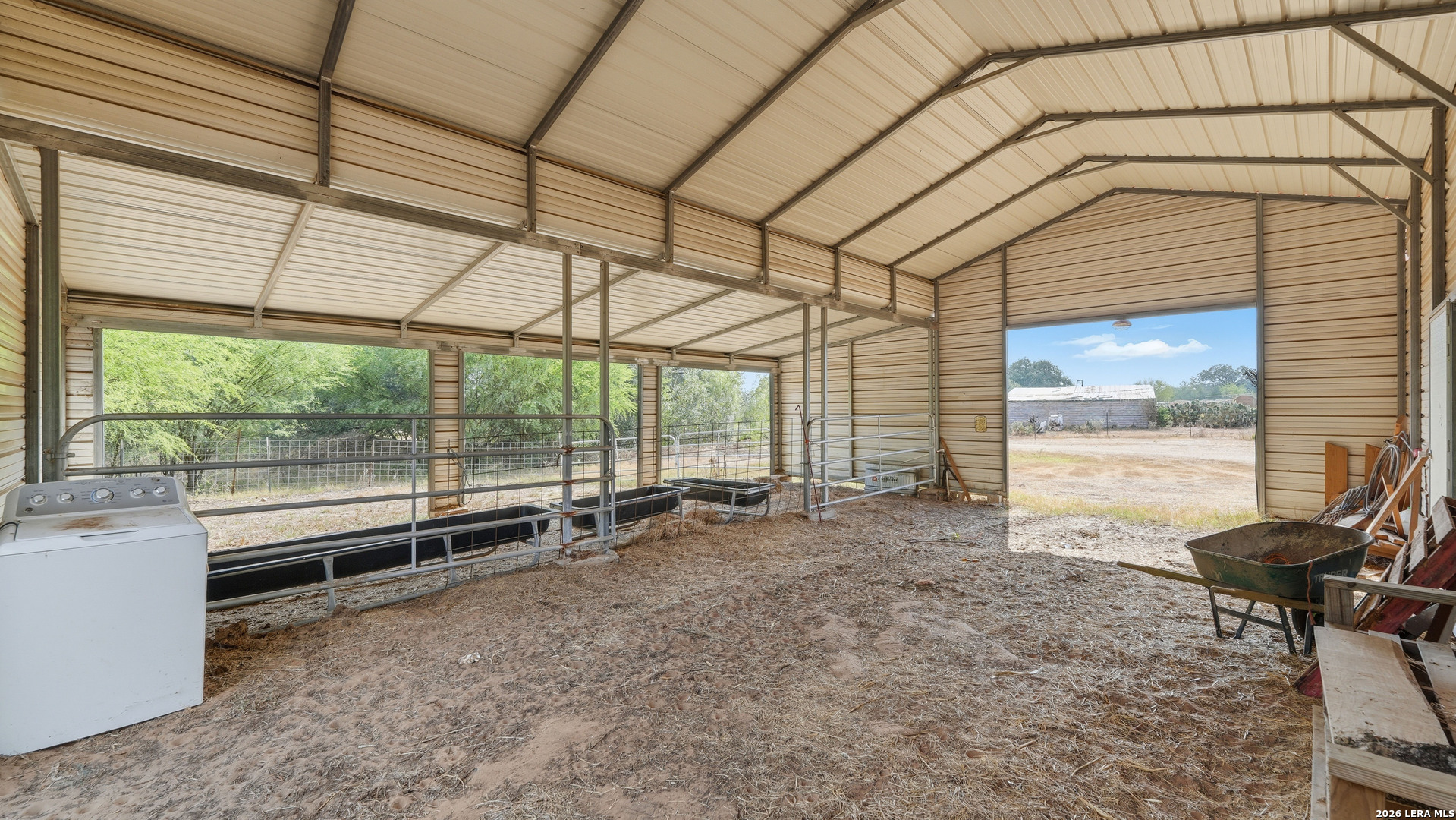 main property photo 27