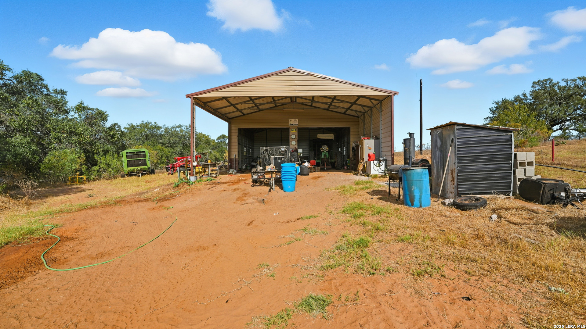 main property photo 29