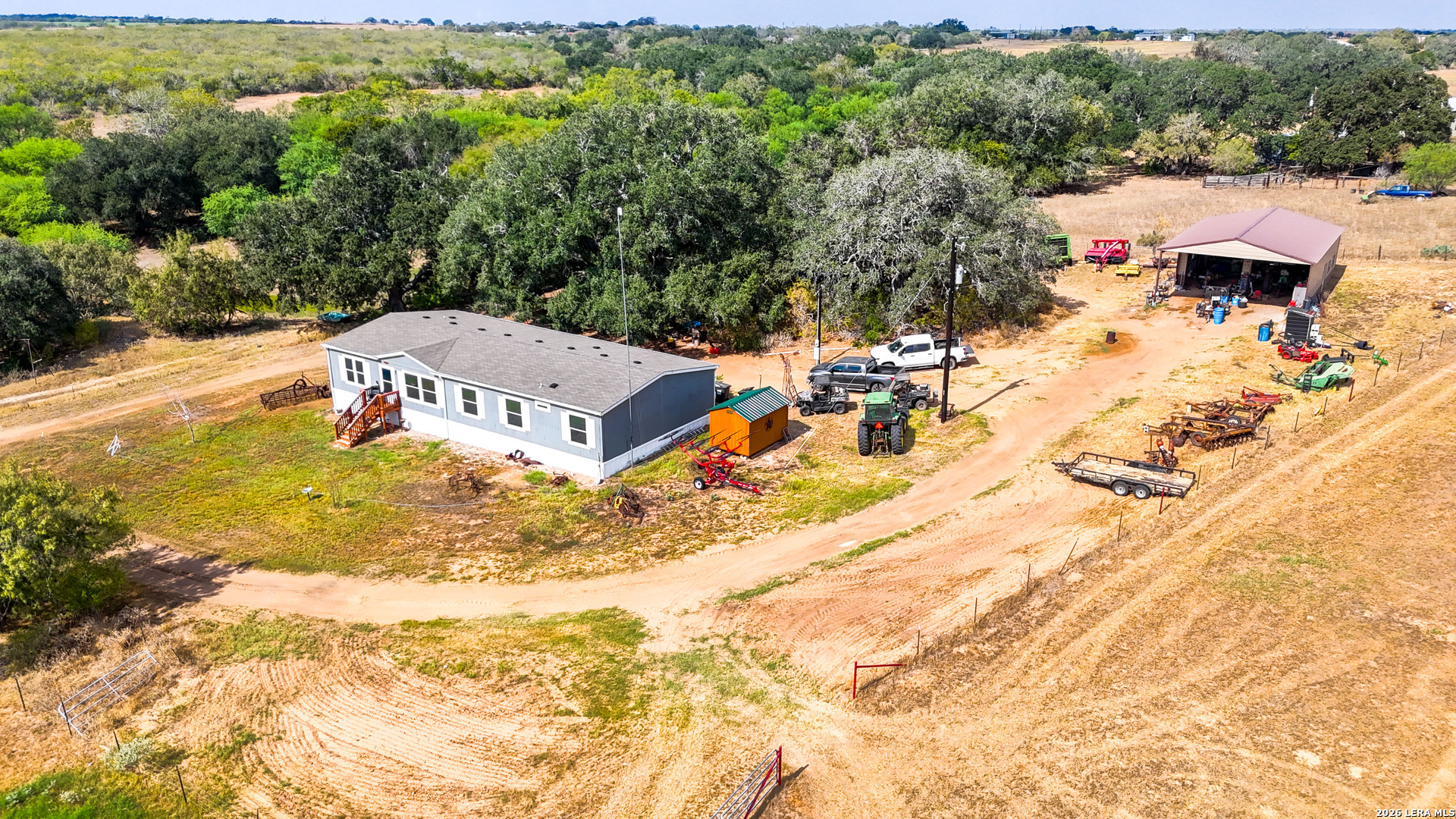 main property photo 30