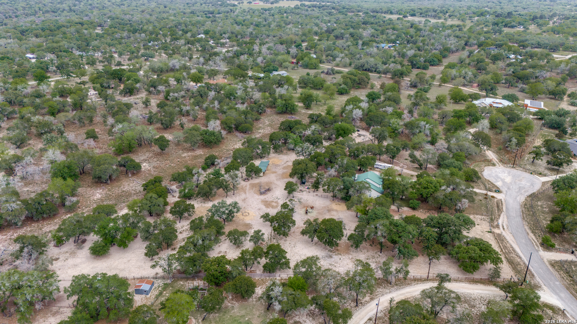 main property photo 28