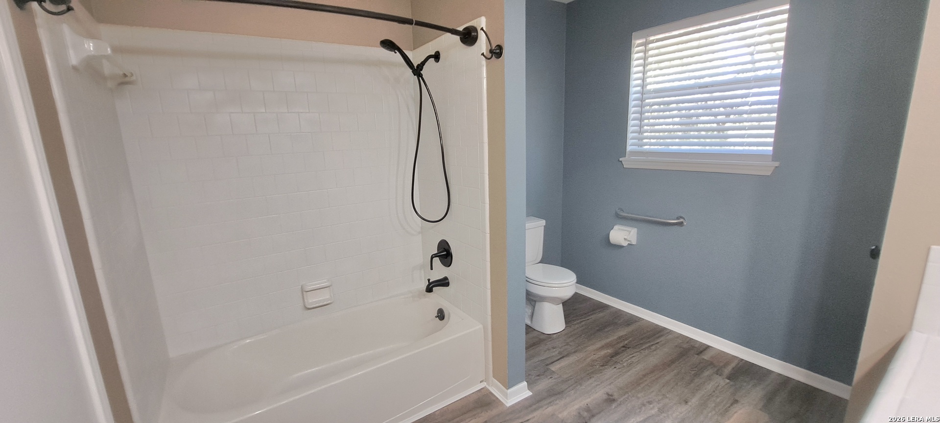 main property photo 19