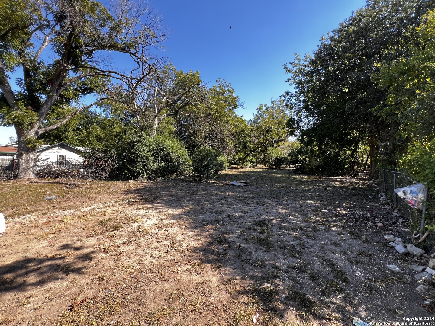 main property photo 16