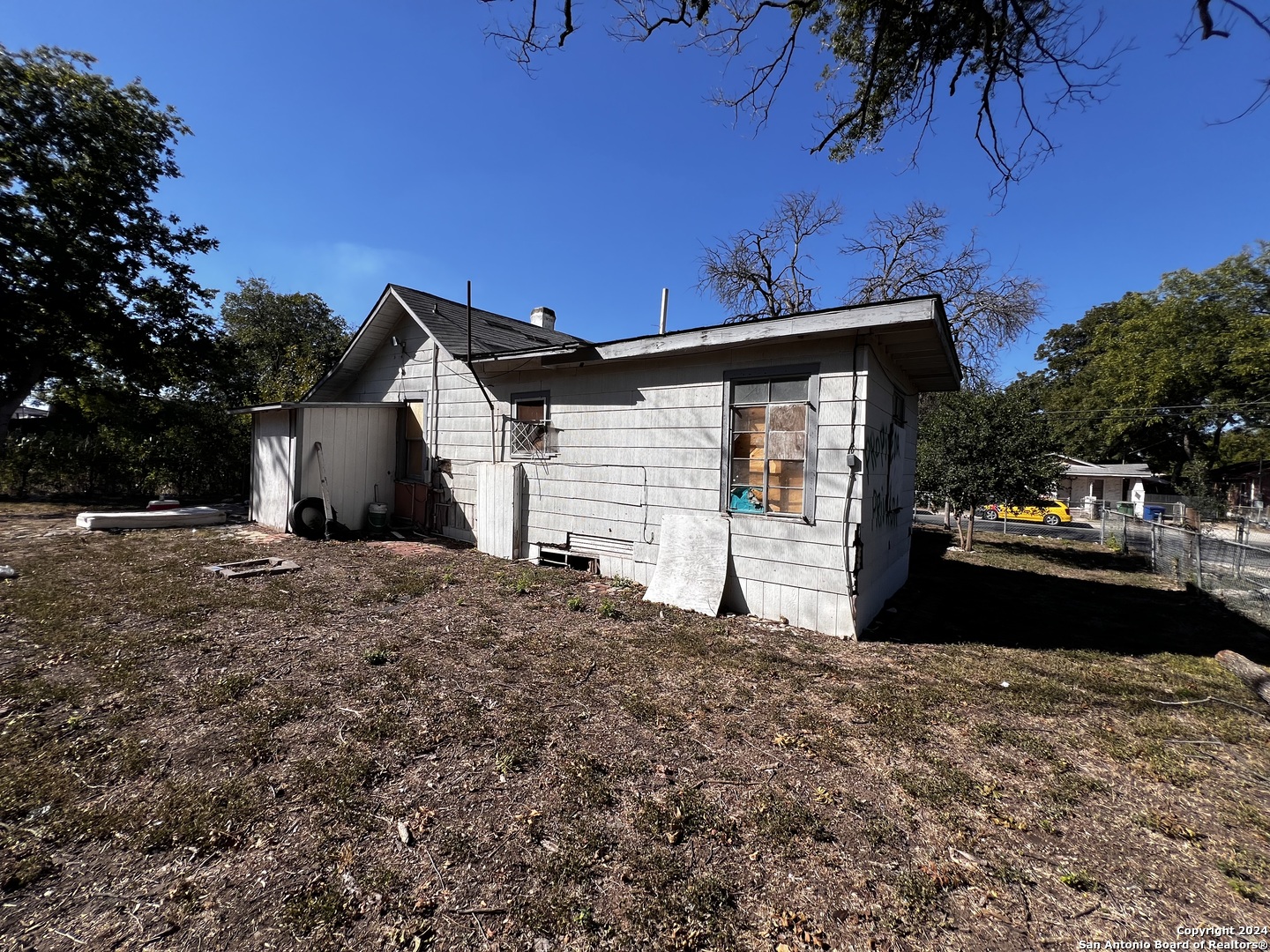 main property photo 15