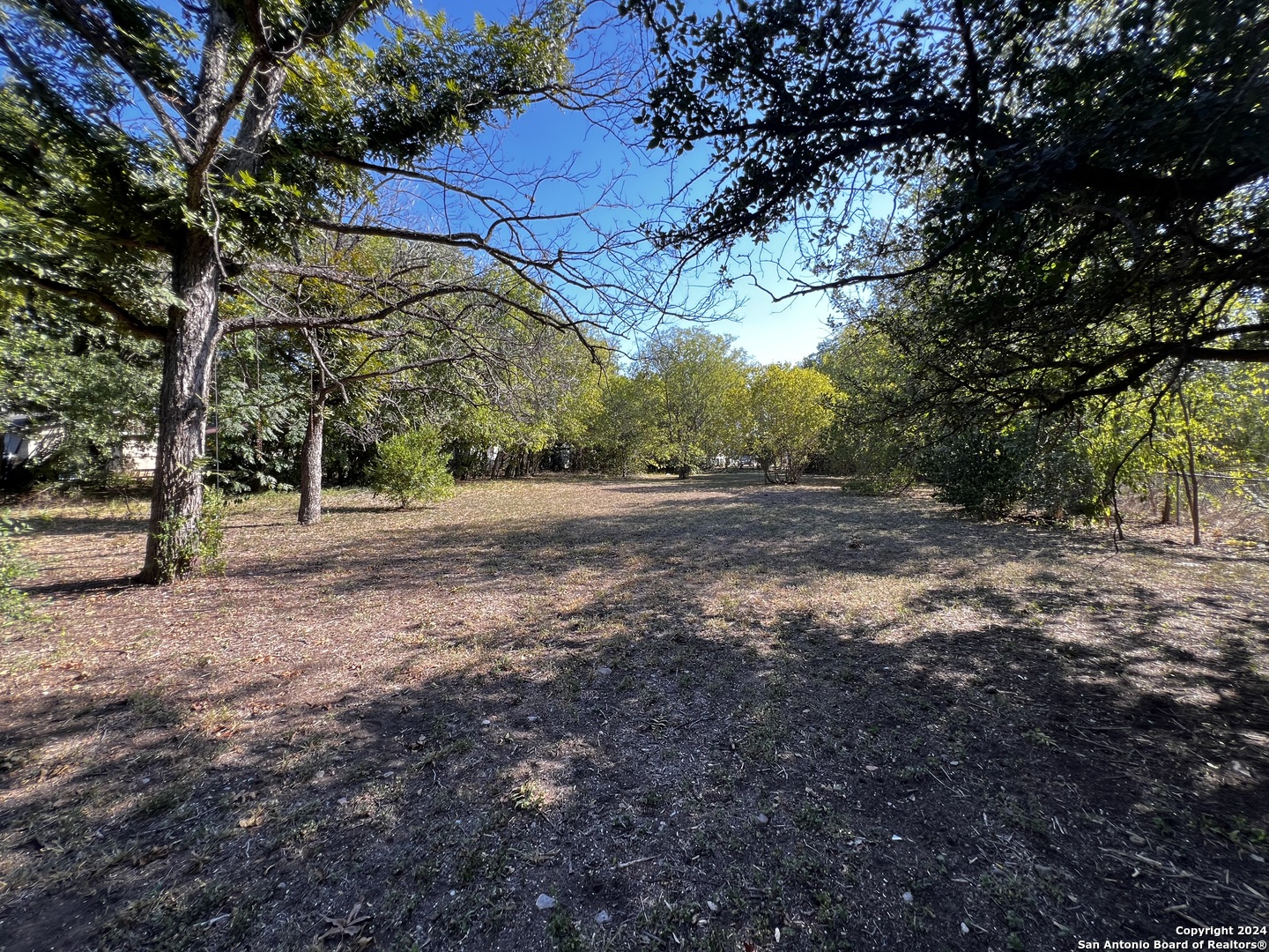 main property photo 18
