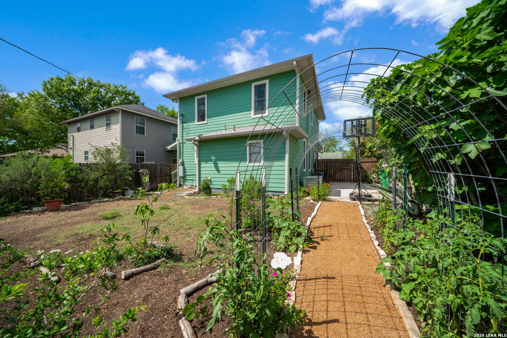 main property photo 31