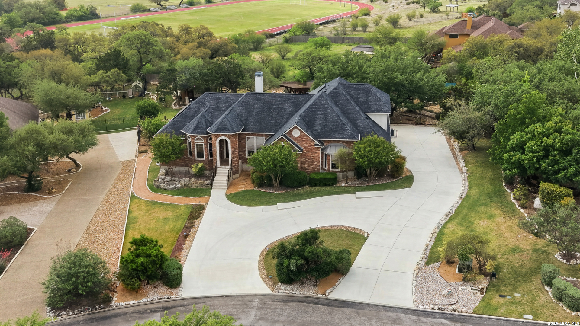 main property photo 40