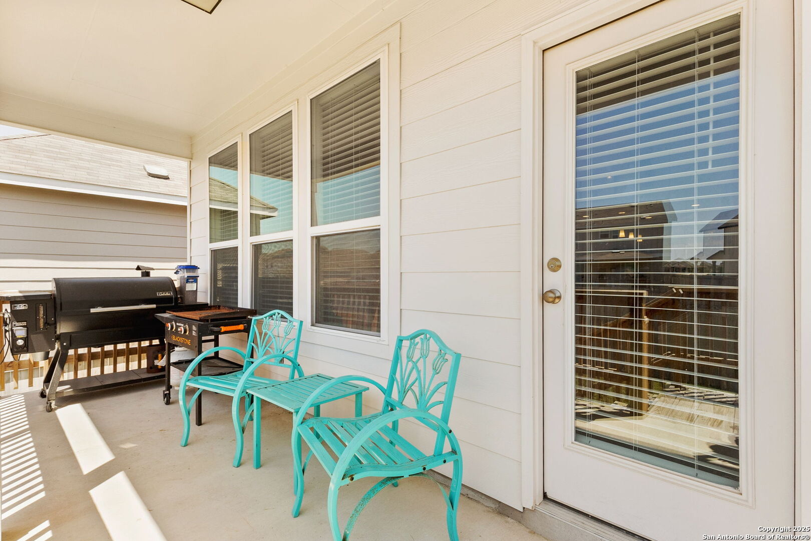 main property photo 23