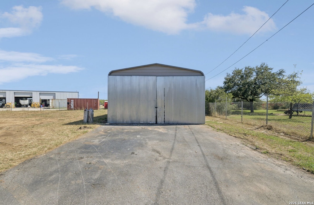 main property photo 38
