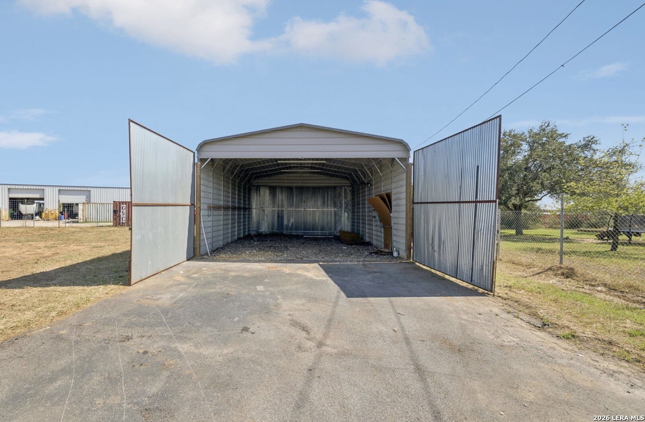 main property photo 39