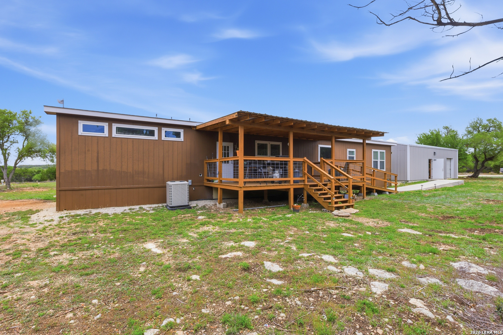 main property photo 30