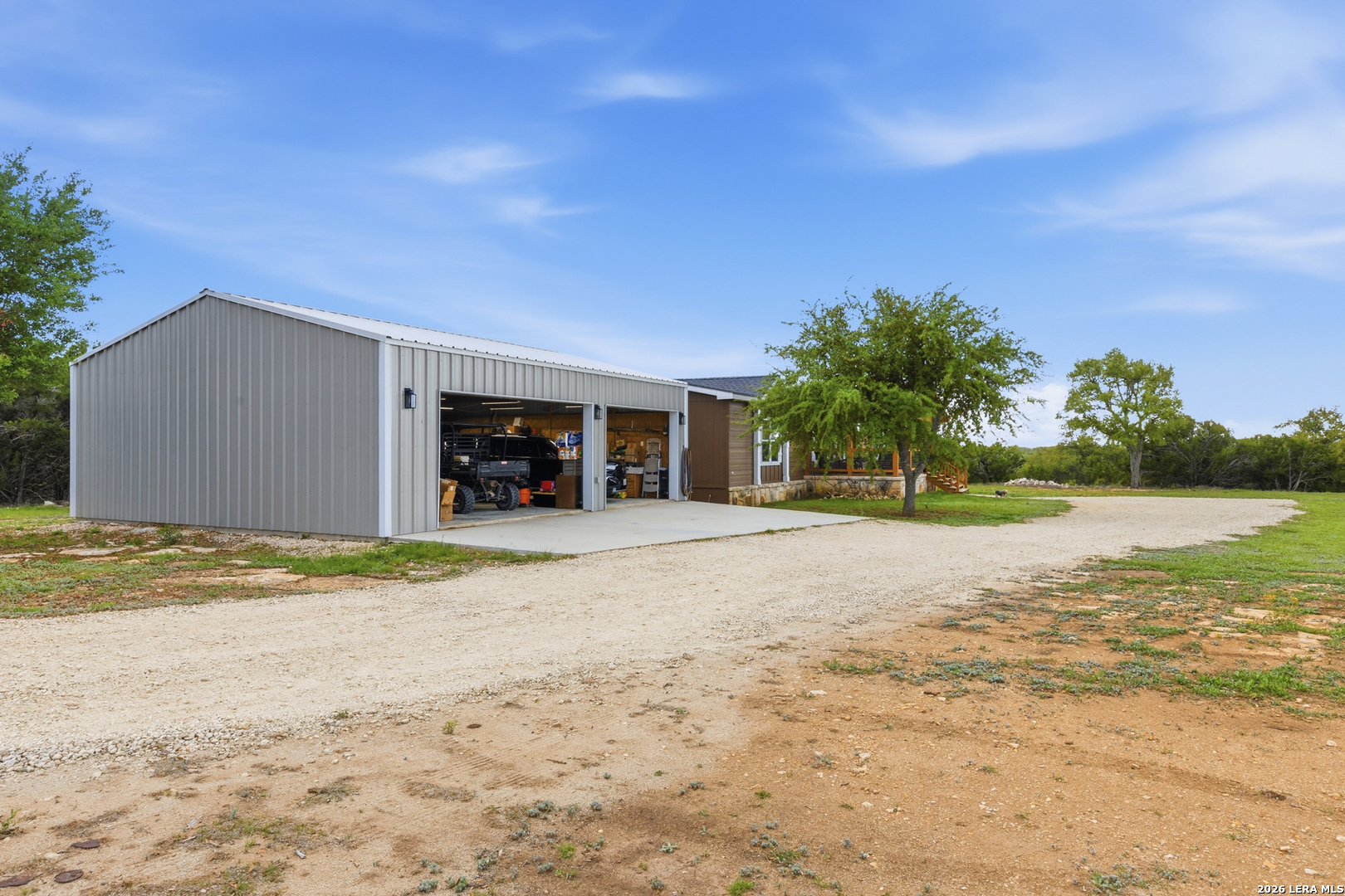 main property photo 35