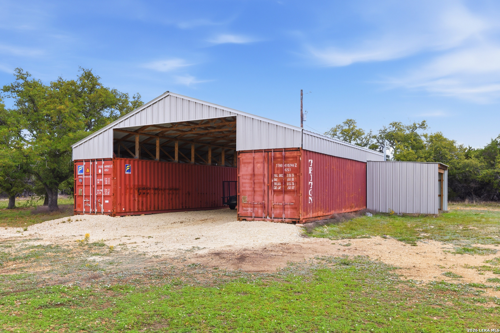 main property photo 37