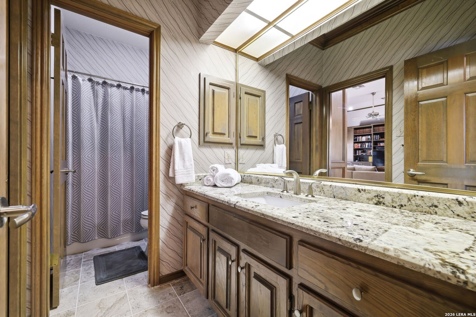 main property photo 31