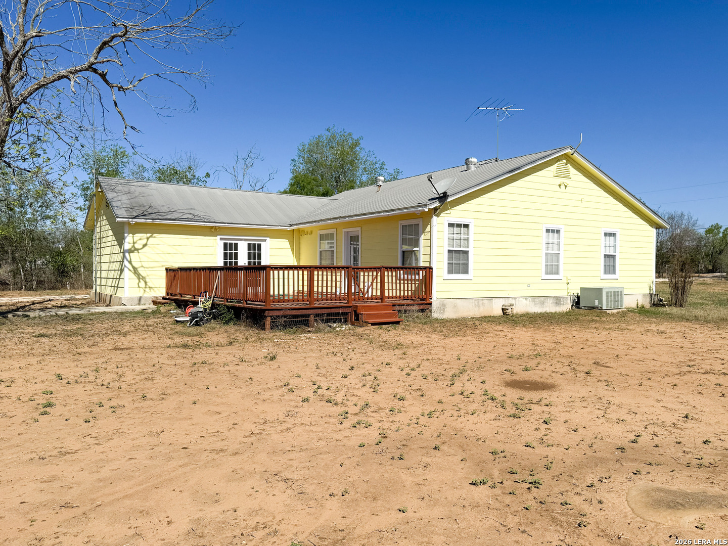 main property photo 17
