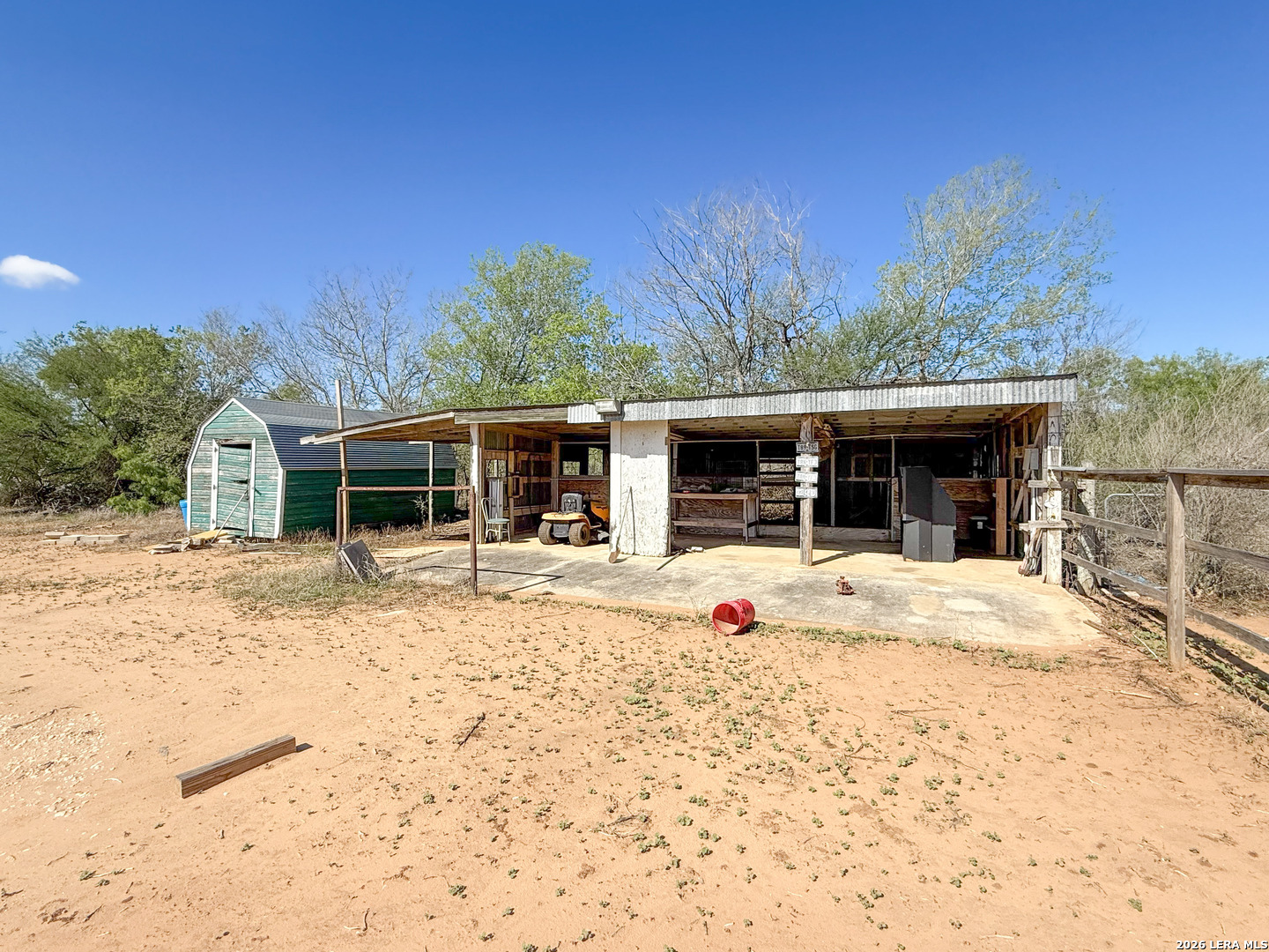 main property photo 20